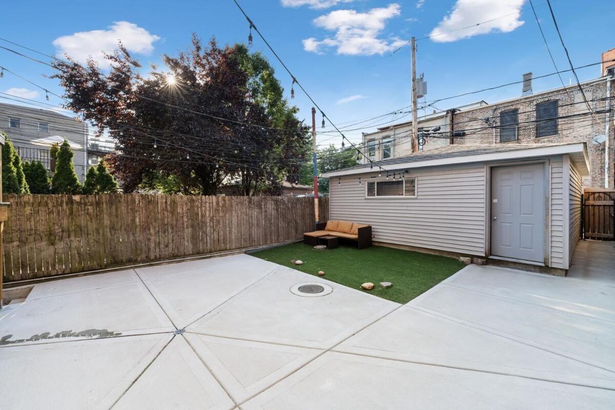 Stylish 2Br Urban Retreat In River West Chicago Exterior photo