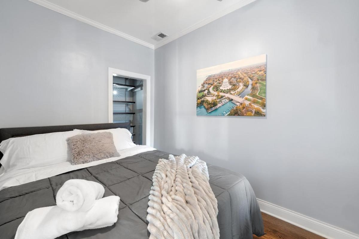 Stylish 2Br Urban Retreat In River West Chicago Exterior photo