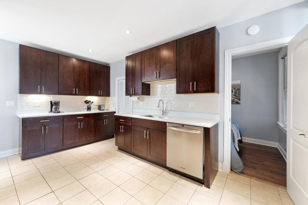 Stylish 2Br Urban Retreat In River West Chicago Exterior photo